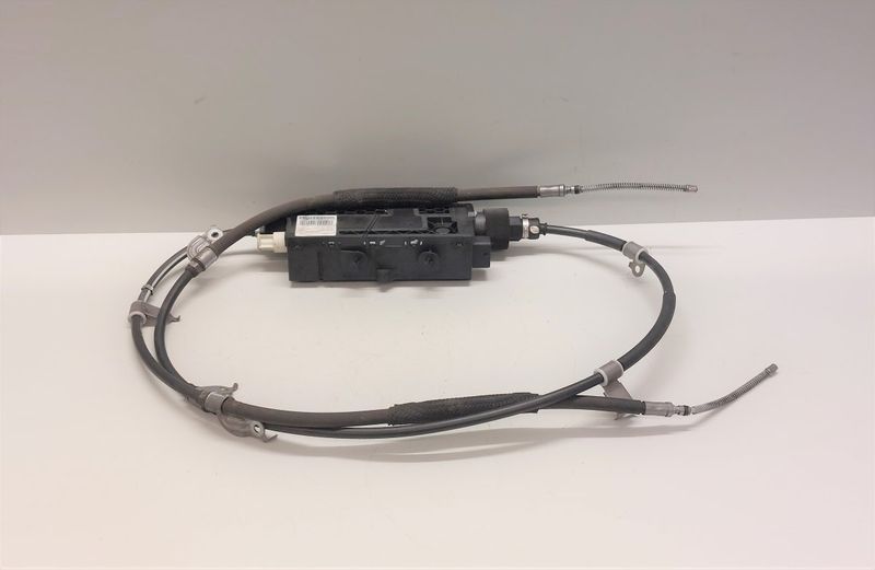26002AJ040 102202-01784 10220201784 Parking brake motor / actuator SUBARU LEGACY V / Outback (2009-2014) — Europe Delivery