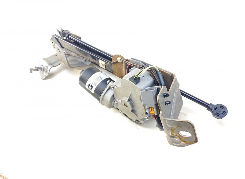 04894596AA Power bootlid / tailgate motor LANCIA VOYAGER (404) (2011-2016) — Europe Delivery