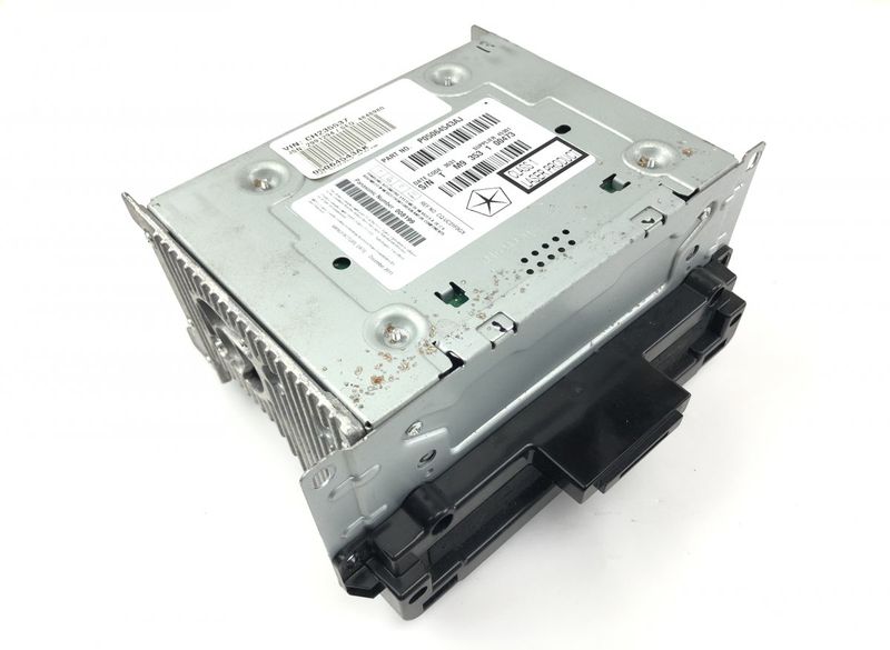 5064543AL Radio CHRYSLER 300C II (2010-2023) — Europe Delivery