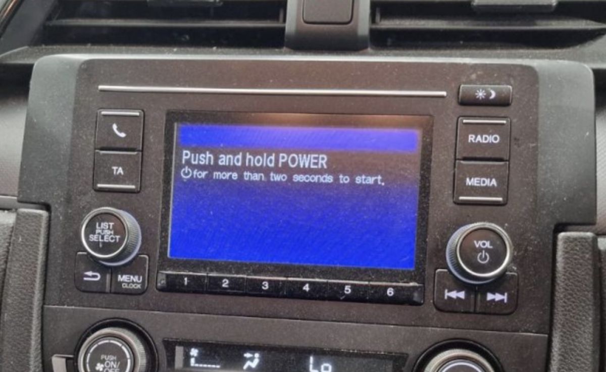 06391TGLE12 Radio HONDA CIVIC X (FC, FK) (2015-2021) — Europe Delivery