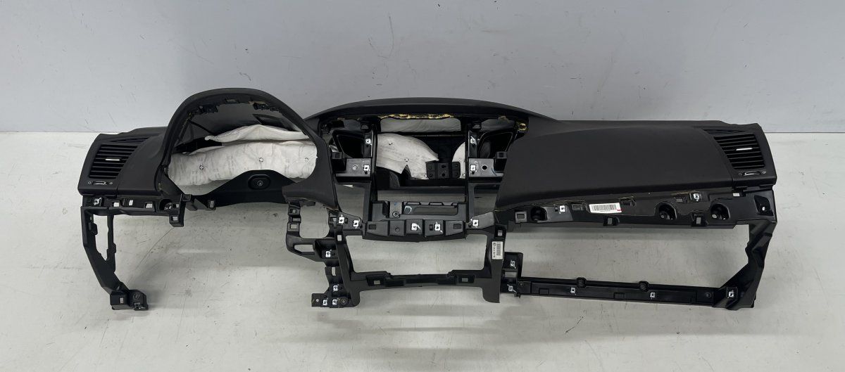 847103Z000HZ Tableau de bord HYUNDAI i40 (VF) (2011-2019) — Livraison en Europe