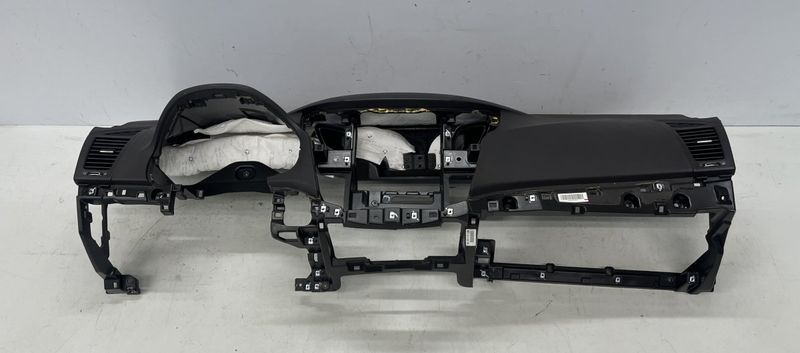 847103Z000HZ Instrumentpanel HYUNDAI i40 (VF) (2011-2019) — Leverans i Europa