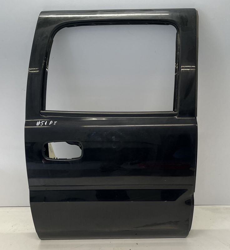 89023022 Door Rear Right CADILLAC ESCALADE (1998-2006) — Europe Delivery