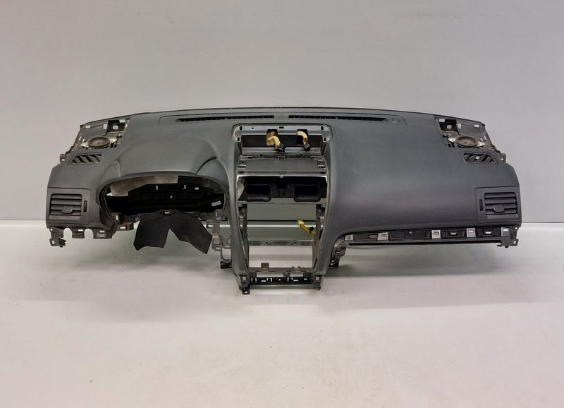 66100SG000 GA231-01360 Dashboard SUBARU CROSSTREK / XV I (GP) (2011-2017) — Europe Delivery
