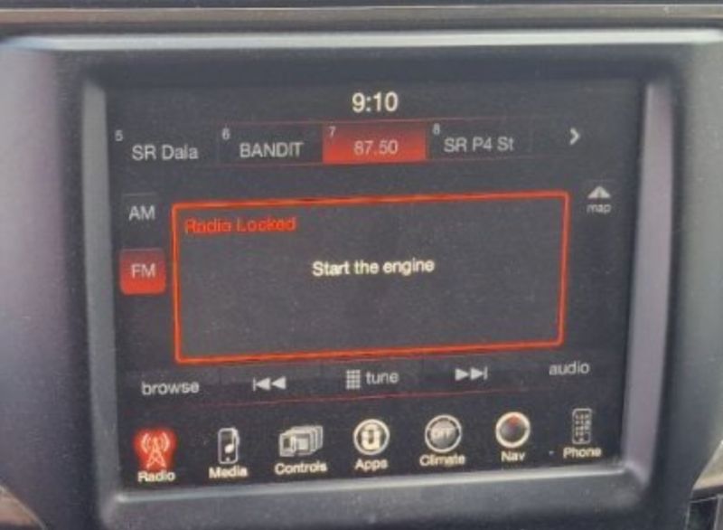 68258676AE Dash screen DODGE RAM IV (DJ, DS) (2008-) — Europe Delivery