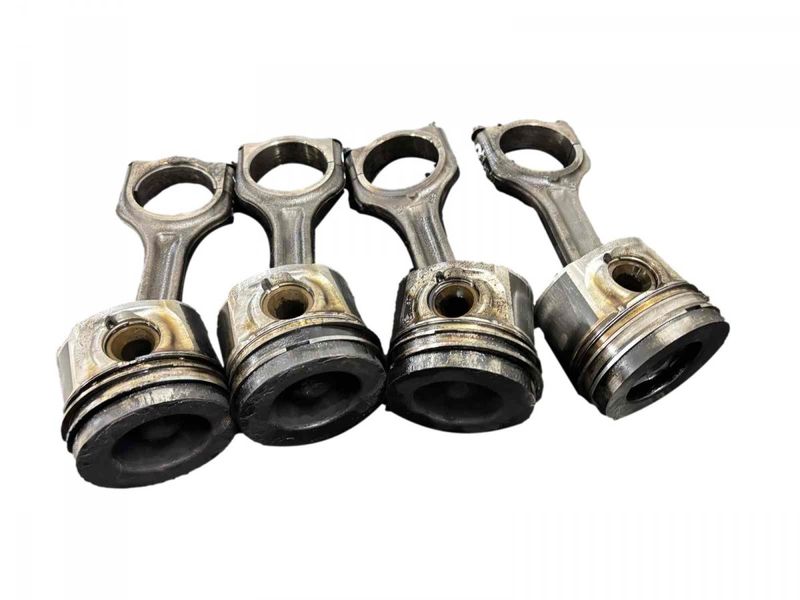 1628566280 1612784080 Piston Kit PEUGEOT EXPERT / TRAVELLER (2016-) — Europe Delivery