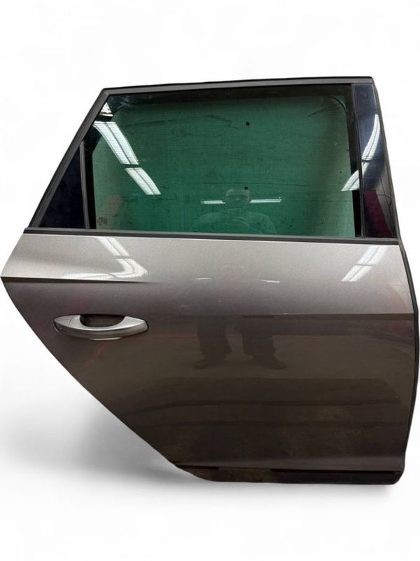 5F9833056 Door Rear Right SEAT LEON (5F) (2012-2020) — Europe Delivery