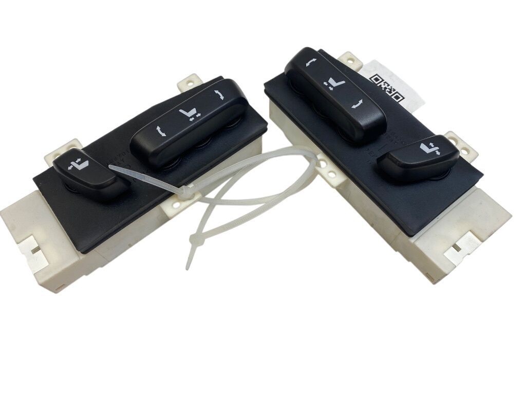 8407024031 8407024011 Seat adjusting switch set LEXUS RC (XC10) (2014-) — Europe Delivery
