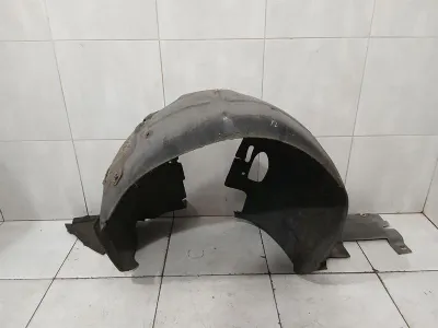 Подплънки за калник за Aston Martin Rapide 10-14 AD43-166563-AC FL