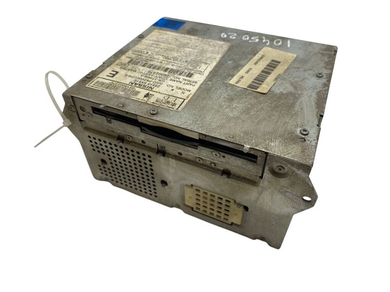259155X61E Radio NISSAN NAVARA II / NP300 (D40) (2004-2021) — Leverans i Europa