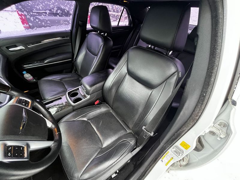 Set Of Seats CHRYSLER 300C II (2010-2023) — Europe Delivery