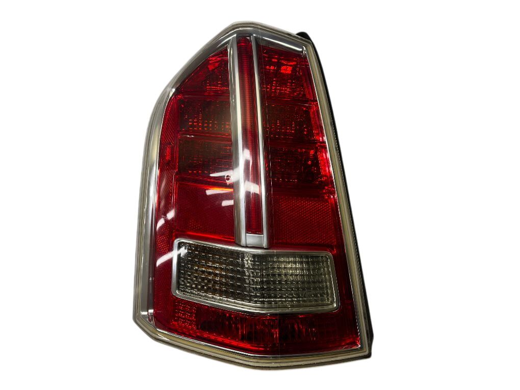 68154611AC Tail light left CHRYSLER 300C II (2010-2023) — Europe Delivery