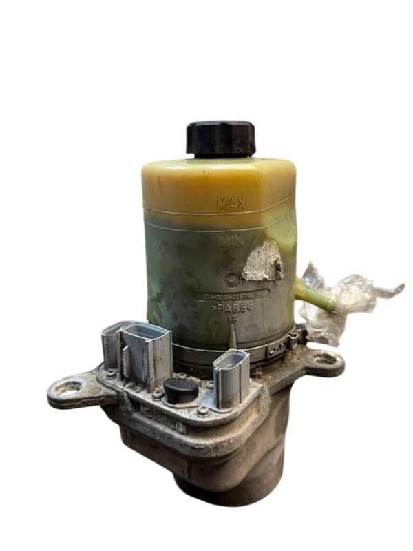 4M513K514CC Pompa wspomagania kierownicy FORD FOCUS II (2004-2012)