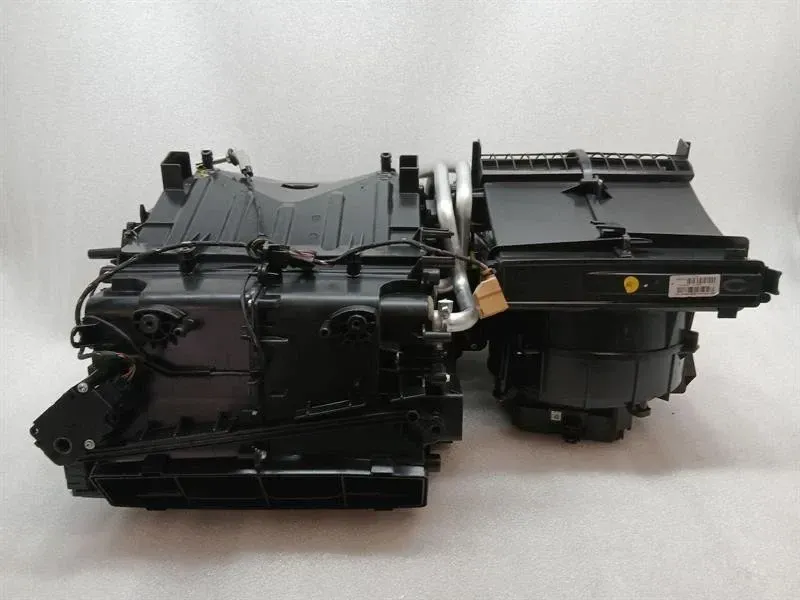 Lamborghini Huracan Performante sildītāja ventilators 4S2816005A RHD labās puses stūre — Piegāde Eiropā