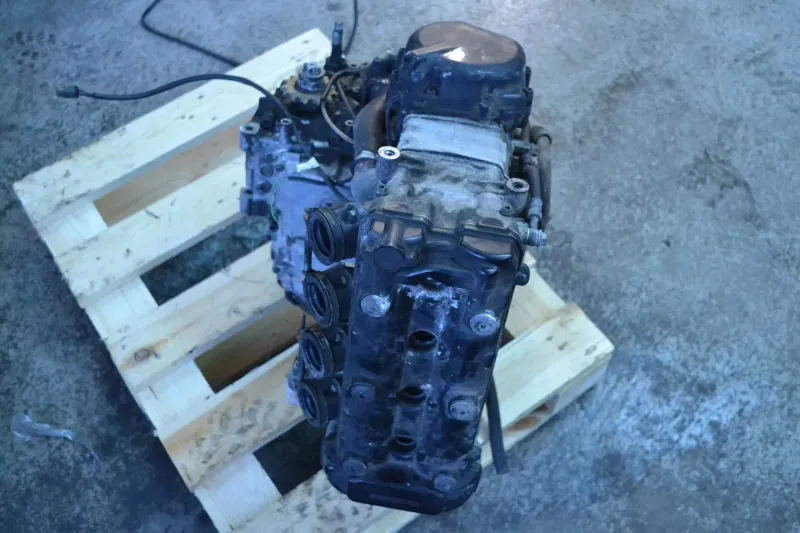 SUZUKI GSX-R Motor 0,6 Benzin 78 kW 1999 28301817