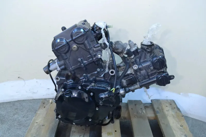 SUZUKI SV Motor 0,64 Benzin 52 kW 2000 26595648