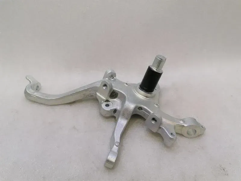 Maybach 62 V240 Right Front Hub A2403321401 Wheel Bearing Housing Front Right — Europe Delivery