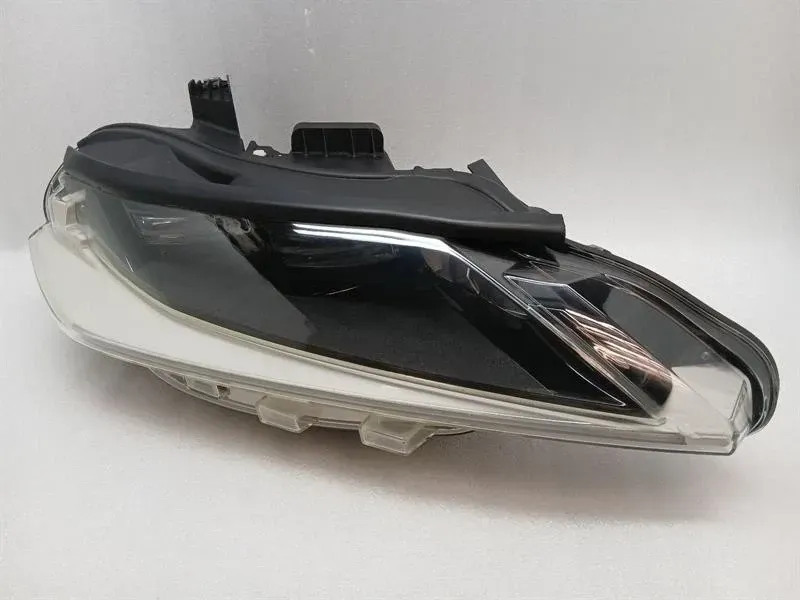 2026 Ferrari 12 Cilindri F167 Десен фар Десен фар 957519 AHL — Доставка в Европа