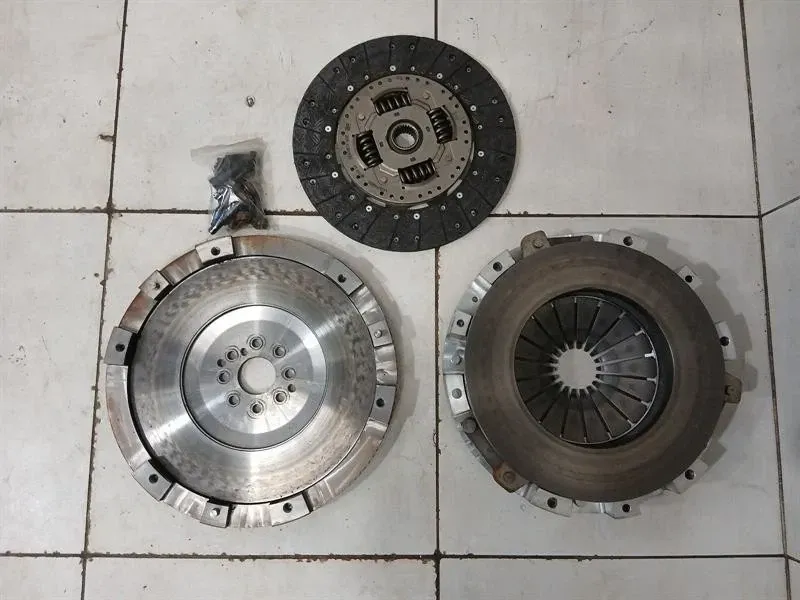 Aston Martin Vanquish S 04-07 V12 Flywheel Clutch Basket 1R12-11-10474 Clutch — Europe Delivery