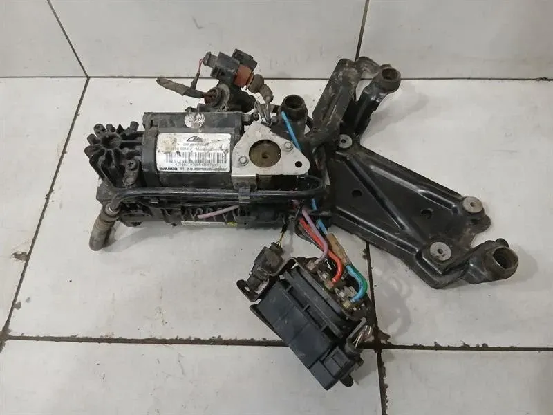 BENTLEY CONTINENTAL FLYING SPUR Air Suspension Pump 3D0616005K Supercharger — Europe Delivery