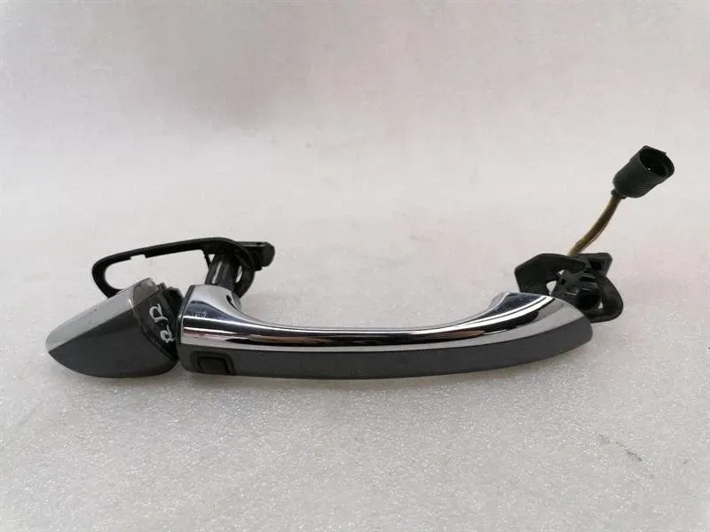 Maybach 62 V240 door handle A2207601470 door handle rear right rear right — Europe Delivery