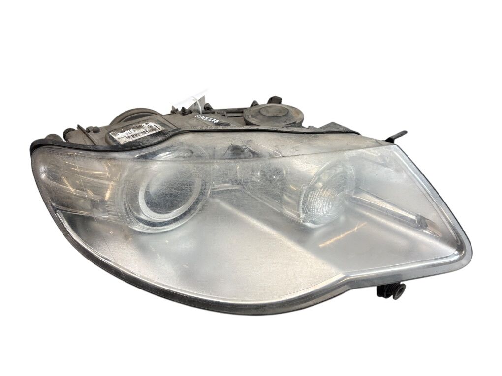 7L6941040C Headlight right VW TOUAREG I (7L) (2002-2010)