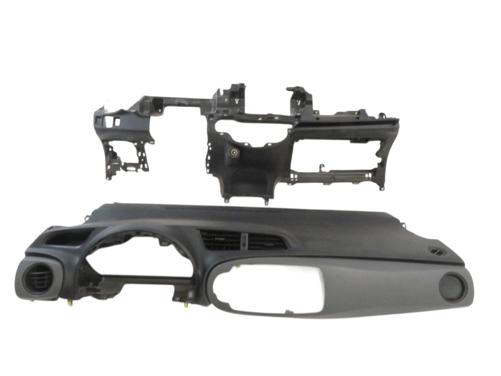 553020D160C0 55303-0D120-C0 Dashboard TOYOTA YARIS III (XP130) (2010-2019) — Europe Delivery