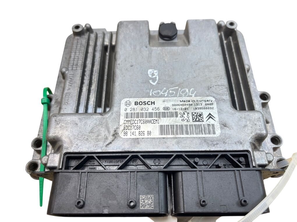 0281032456 1039S88092 22352627 0281033290 0281034189 0281031864 Engine Control Unit / module (ECU) PEUGEOT 308 II (T9) (2013-2021)