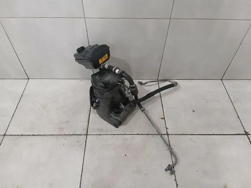 McLaren 720S Coupe Power Steering Pump 14D0032CP Power Steering Pump — Europe Delivery