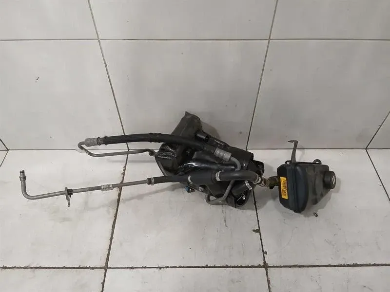 McLaren 720S Coupe Power Steering Pump 14D0032CP Power Steering Pump — Europe Delivery