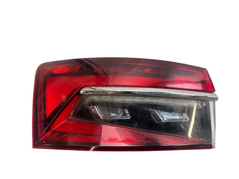 3V9945207C Aizmugurējais lukturis kreisais SKODA SUPERB III (3V3, 3V5) (2015-2024) — Piegāde Eiropā
