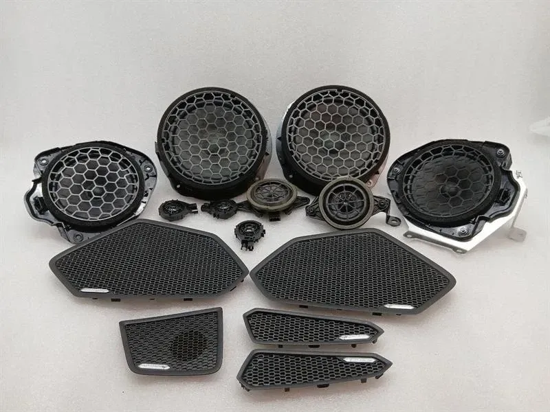 Комплект високоговорители за Lamborghini Huracan LP640 EVO 8V0035411C — Доставка в Европа