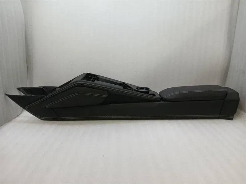 Porsche 911 992 GTS konsoles roku balsts, centrālās konsoles roku balsts, ekskluzīva S/T ādas apdare — Piegāde Eiropā