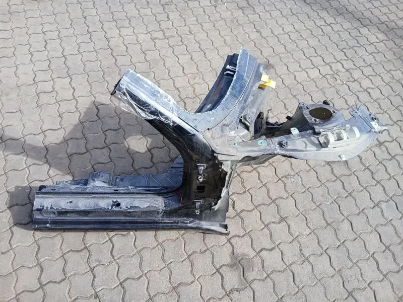 Porsche 911 991 Right Front Chassis Leg 99150203600 Right Front Wheel Arch