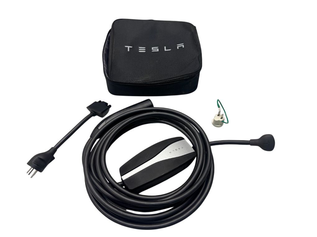 1101789-00-M 110178900M Battery charger TESLA MODEL 3 (2017-)
