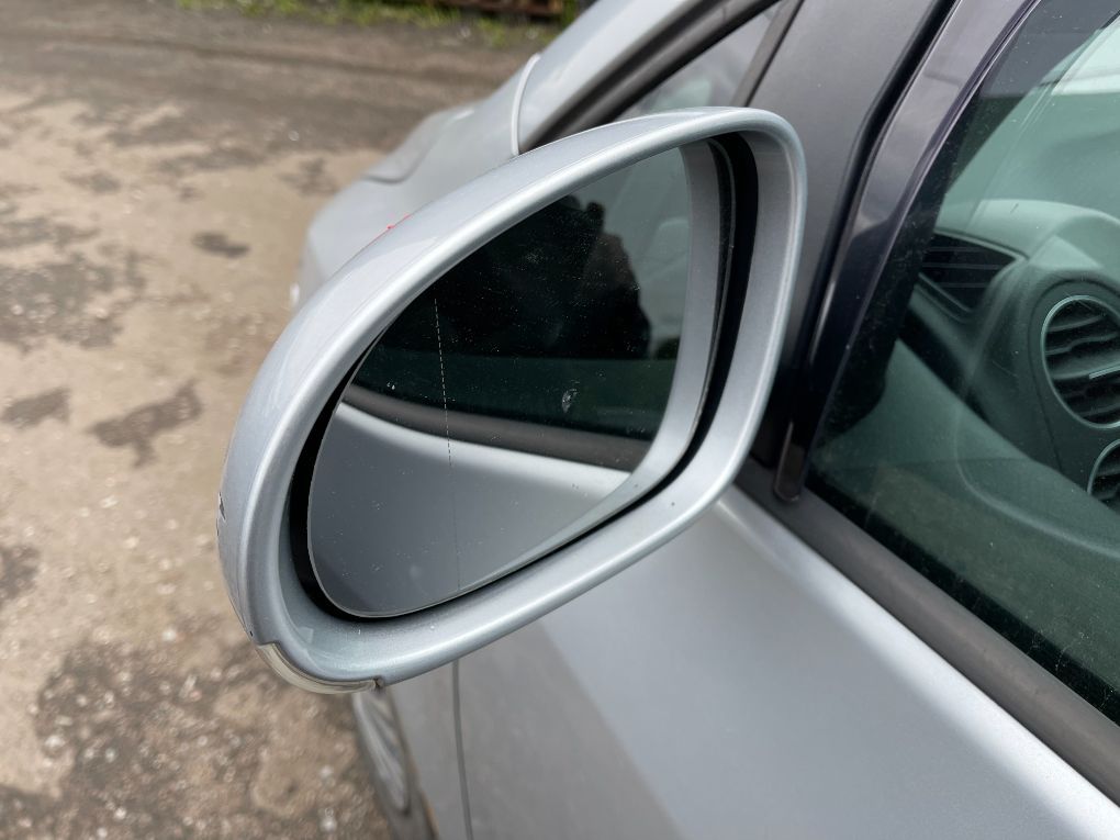 5M1857507AT Spogulis kreisajā pusē VW GOLF PLUS (5M1, 521) (2005-2013) — Piegāde Eiropā