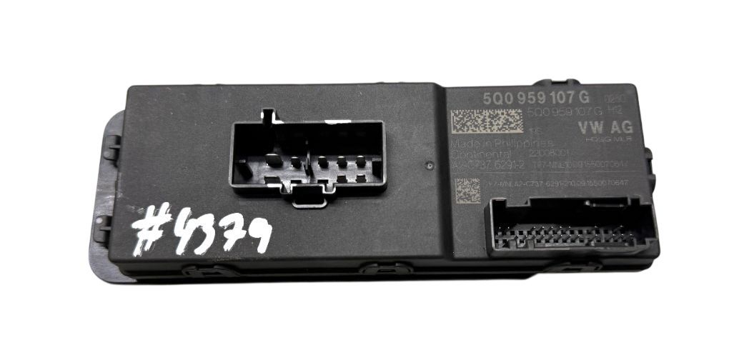 5Q0959107G Bagāžas nodalījuma vāka / bagāžas nodalījuma durvju vadības bloks VW PASSAT B8 (3G) / ALLTRACK (2014-2023) — Piegāde Eiropā