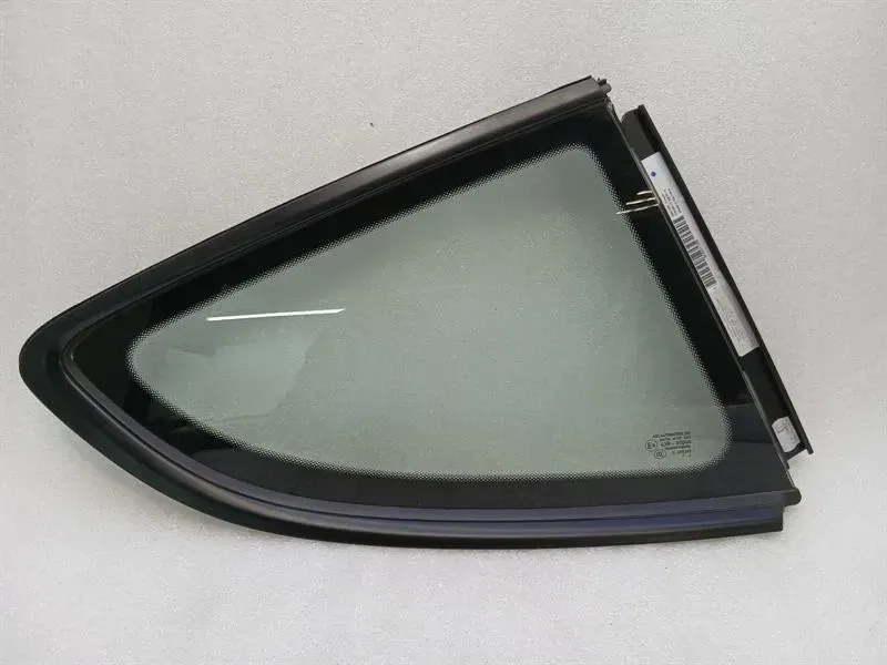 Porsche Cayman 981 GT4 Right Rear 1/4 Glass 98154311205 Door Window 1/4 Rear RH — Europe Delivery