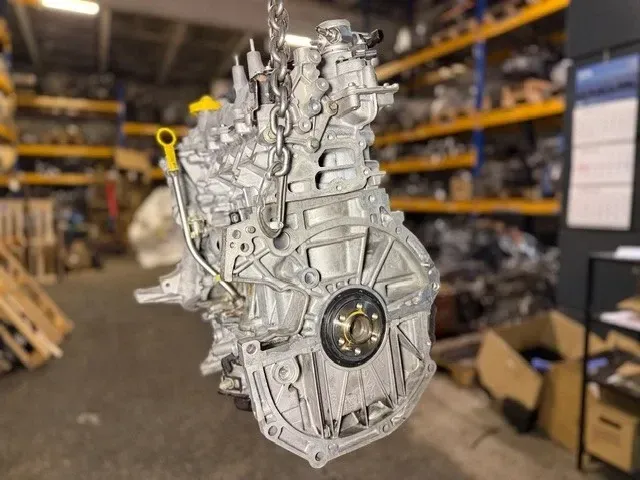 Odnowiony silnik Nissan Renault Dacia 1.2 Turbo HRA2DDT HRA2 H5F — Dostawa w Europie
