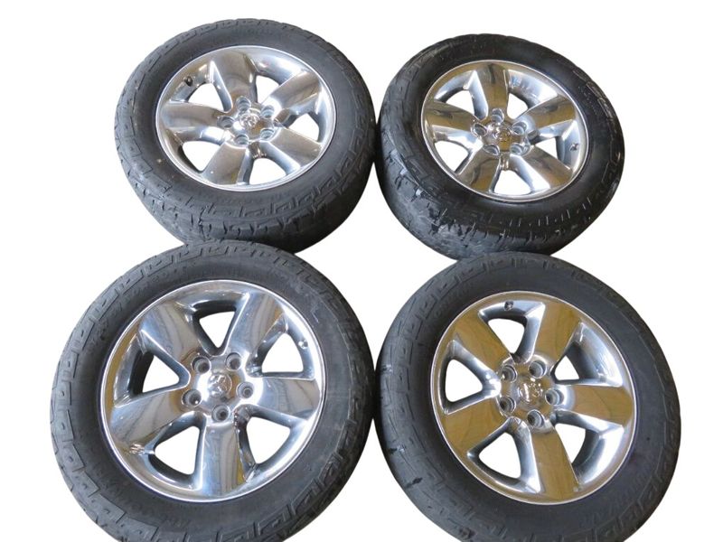 1UC56SZ0AA 5YJ14SZ0AA 1UB17TRMAB 1UB17DX8AB 1UB17GSAAA 1UB17TRMAA 1UB17RXFAC 68615486AA Felgensatz 4 Stück DODGE RAM IV (DJ, DS) (2008-) — Europa-Versand