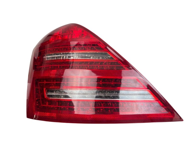 A2218201364 Tail light left MERCEDES-BENZ S-CLASS (W221) (2005-2013)
