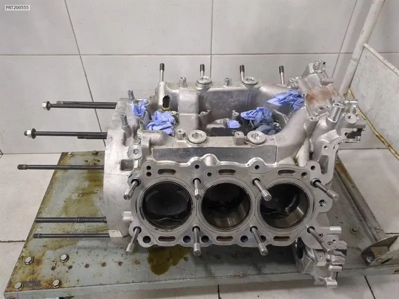 2025 Ferrari 296 F171 Speciale GTB Engine F163BD 296 Engine Bottom 2.9 Hybrid
