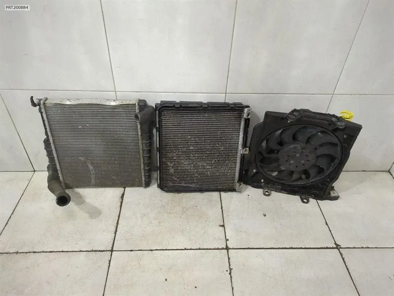 Porsche Cayman 981 Radiator Pack Right 99110613203 Radiator Pack Right FAULTY