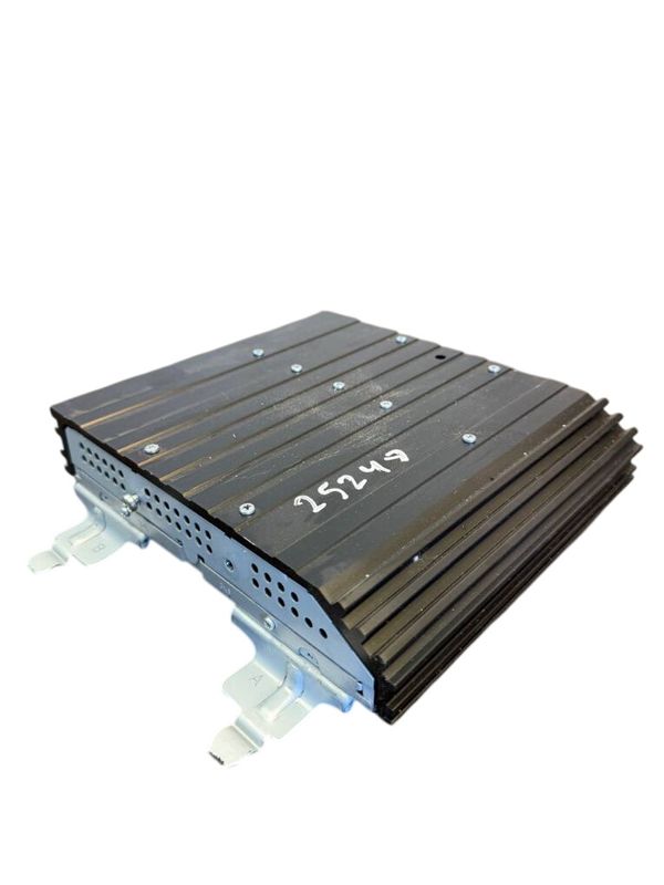 8701A565 Audio amplifier MITSUBISHI OUTLANDER III (GG, GF, ZJ, ZK, ZL) (2012-2021) — Europe Delivery