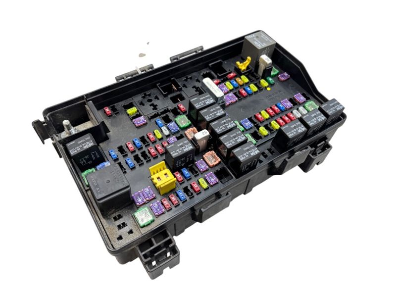 68194607AE Fuse box JEEP GRAND CHEROKEE IV (WK, WK2) (2010-2021) — Europe Delivery