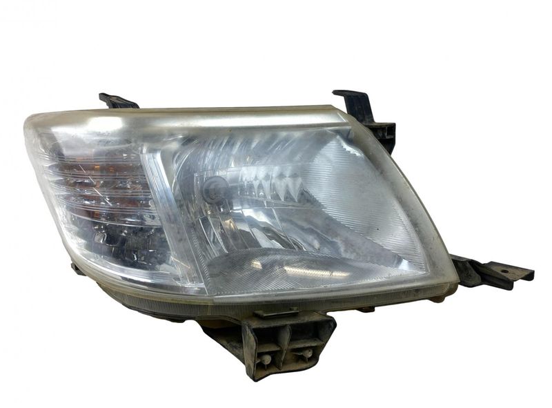 811300K420 Headlight right TOYOTA HILUX VII (AN10, AN20, AN30) (2005-2015) — Europe Delivery