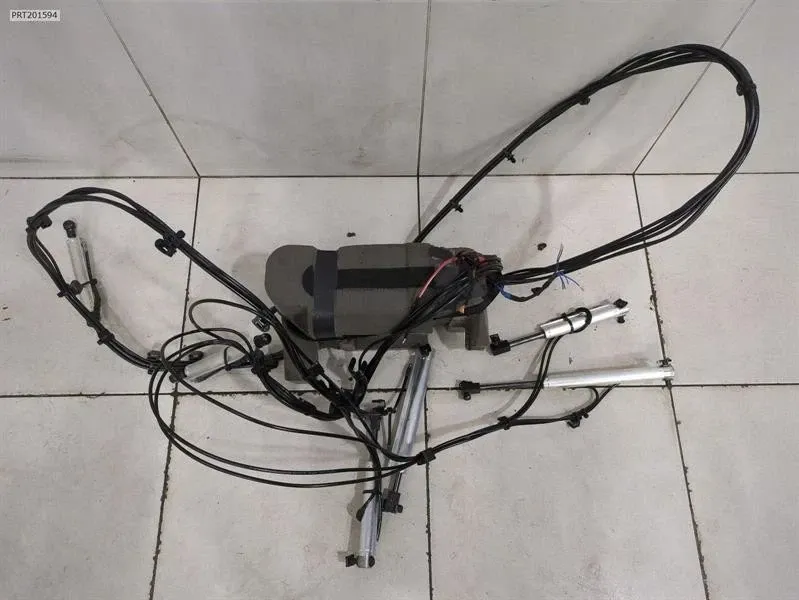 BMW 4 G83 M4 Hydraulic Pump 54345A05E18 Hydraulic Pump ROOF SET ROOF KIT — Europe Delivery