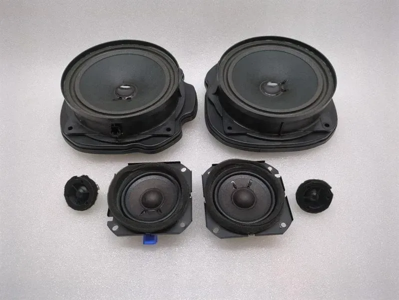 Kit de haut-parleurs 4.3" pour Ferrari California F149 (2008-2014) - Référence: 252908 — Livraison en Europe