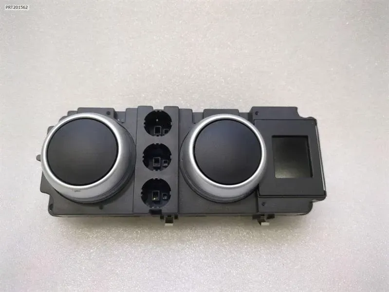 McLaren 650S Spider 14-17 Automatyczna klimatyzacja 11M3139CP Panel sterowania klimatyzacją — Dostawa w Europie