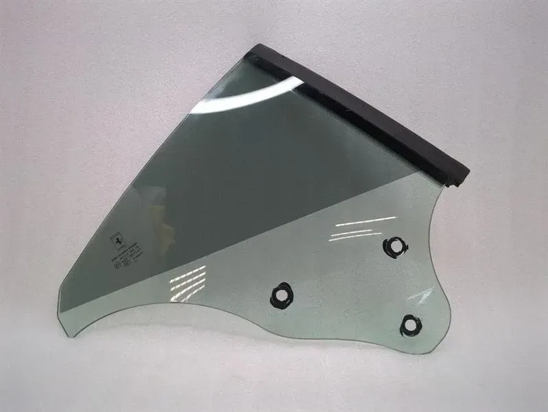 Ferrari California F149 Right Rear 1/4 Glass 69845300 Door Panel 1/4 Rear RH — Europe Delivery